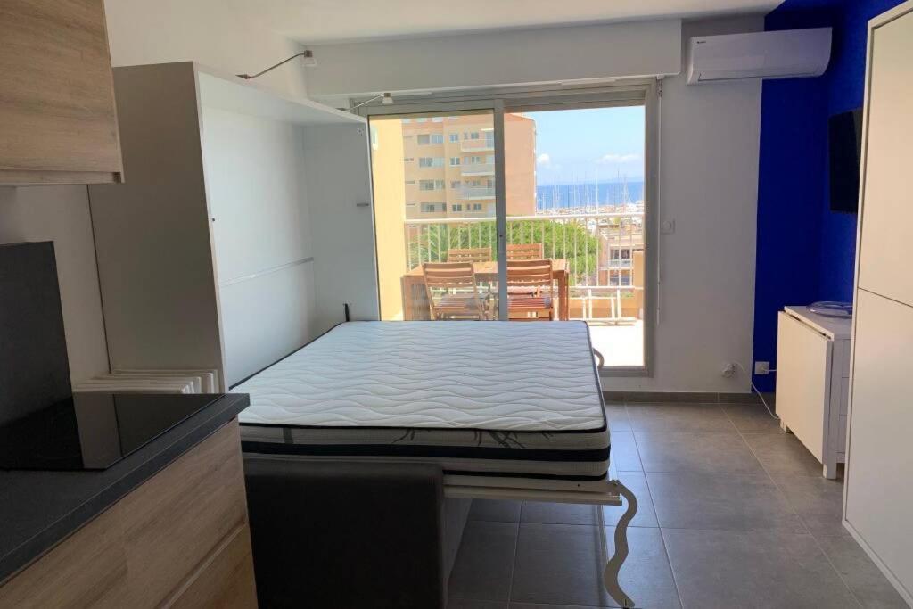 L'Effet Mer, Duplex Sur Le Port Avec Ses 2 Terrasses Vue Mer Hyères Екстериор снимка